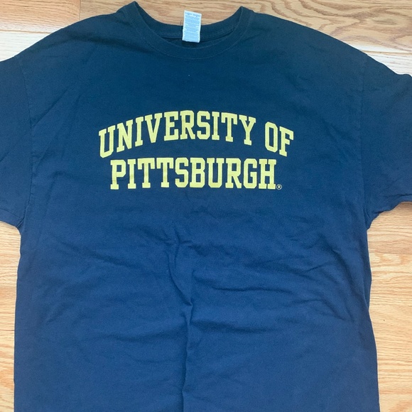 University of Pittsburgh T-Shirt - Picture 1 of 1
